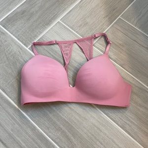 Victoria Secret wireless t-shirt bra